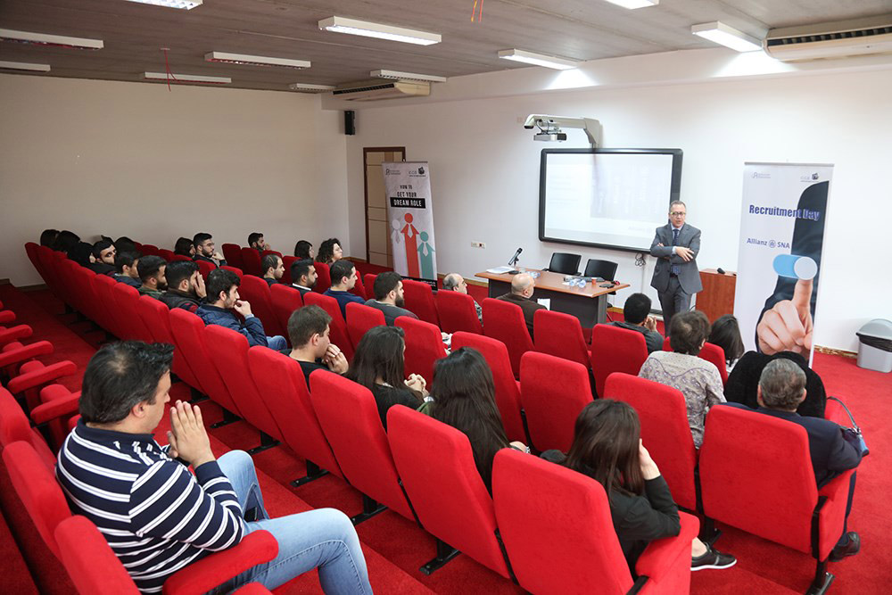 /Gallery/EnglishWebsite/News/CCDRecruitmentDayMeetingwithAllianzSNA/ccd-recruitment-days-allianz-sna-1.jpg