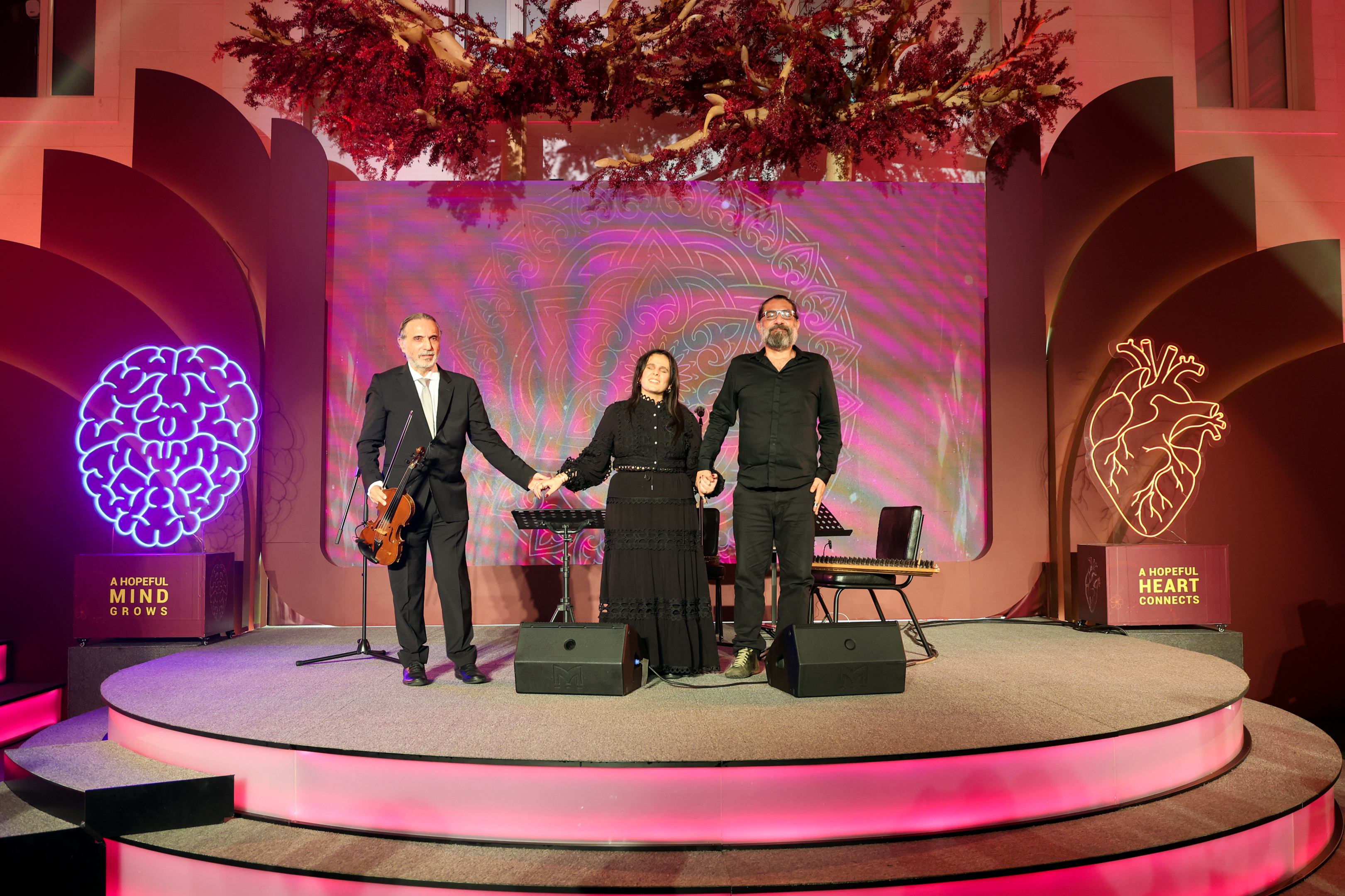 /Gallery/EnglishWebsite/News/TheLevantineOratorioofDivineLoveandHope/wmhw-levantine-oratorio-10.JPG