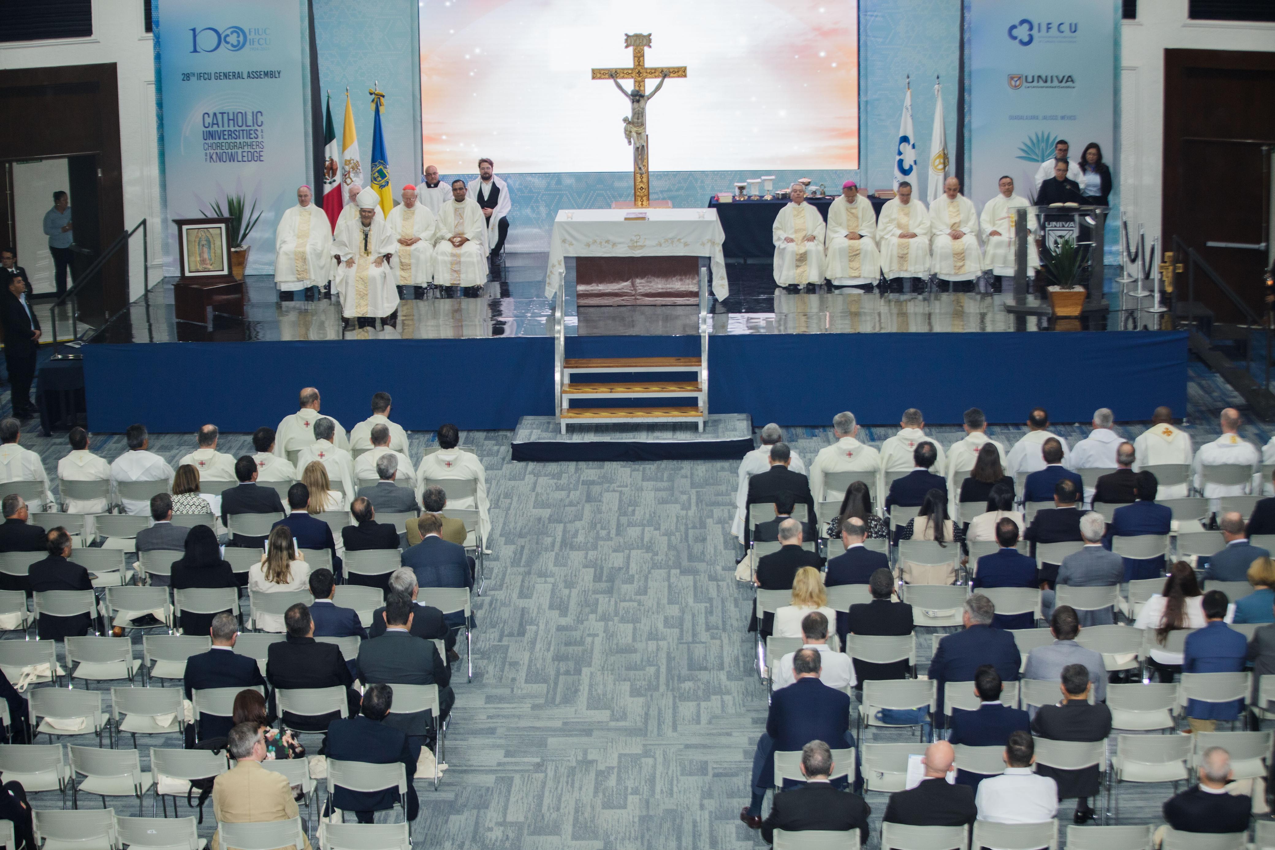 /Gallery/EnglishWebsite/News/UAattheIFCUCentenaryGeneralAssembly/09.jpeg