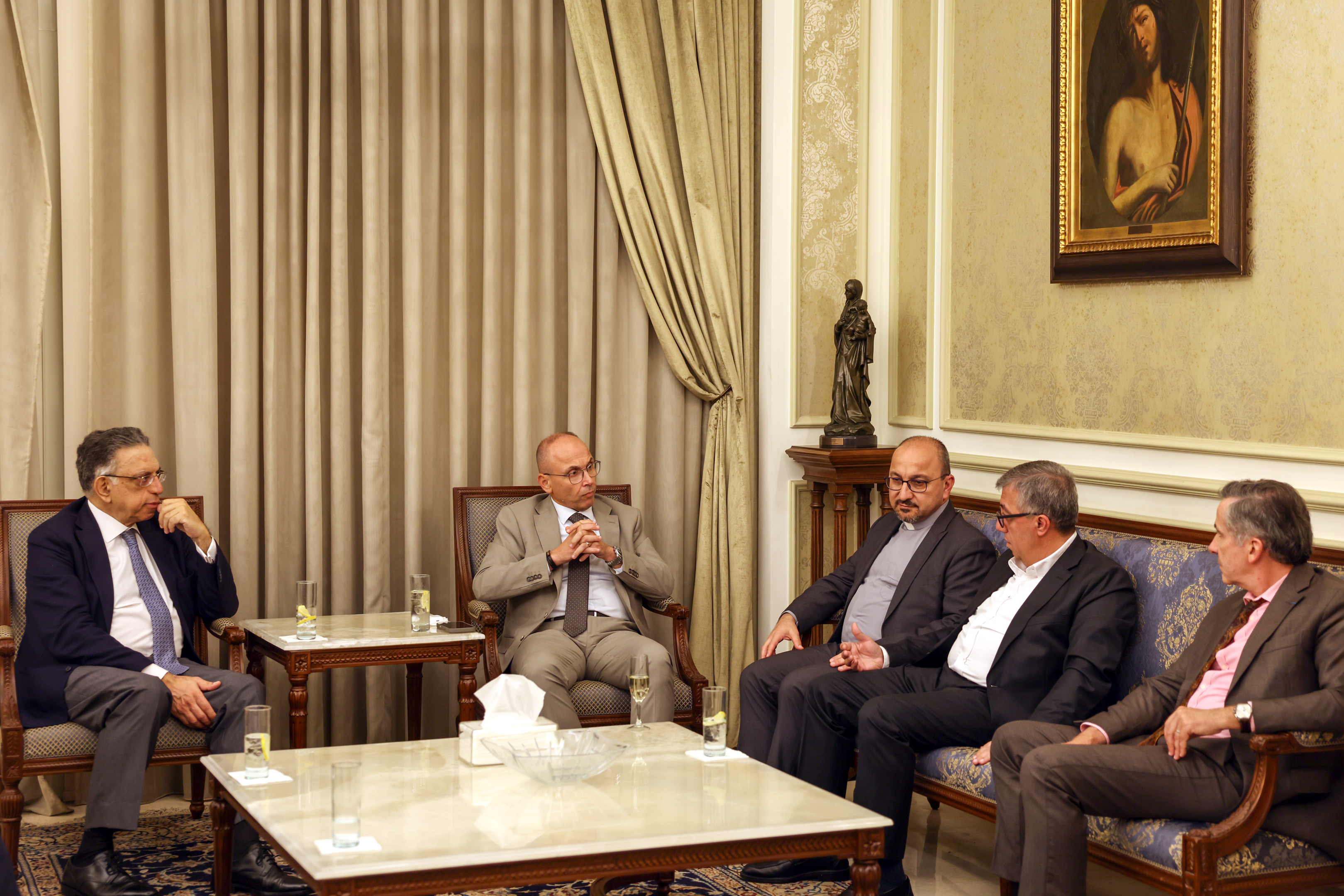 /Gallery/EnglishWebsite/News/honoring-ceremony-mazen-el-khatib/honoring-ceremony-mazen-el-khatib-3.JPG