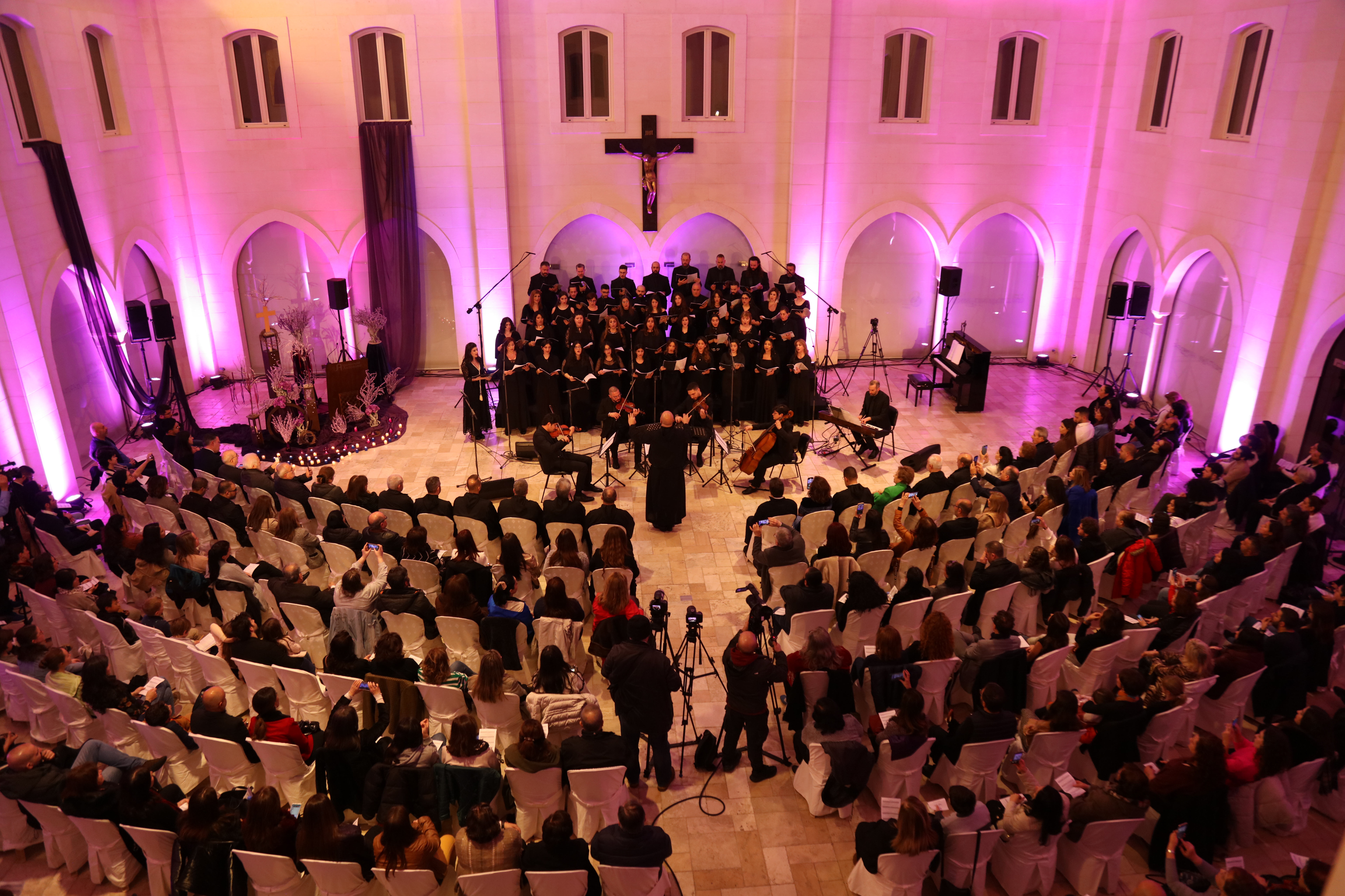 /Gallery/EnglishWebsite/News/ua-choir-easter-2024/012.JPG